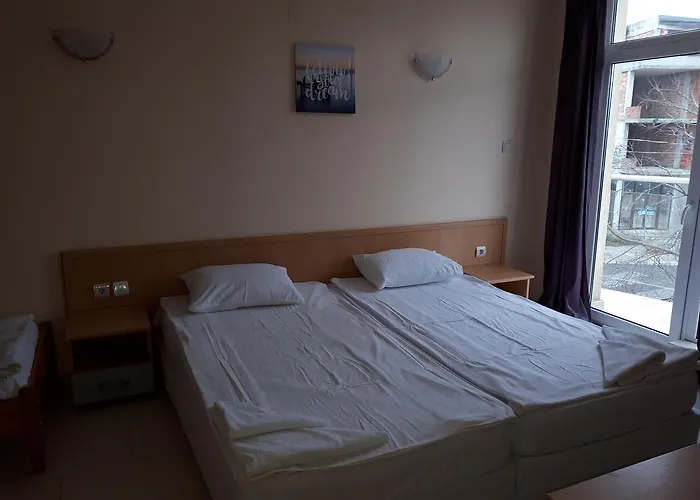 Apart Hotel Ravda 아파트호텔 3*